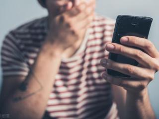 总感觉男朋友更爱前女友（男人为什么会想前女友）