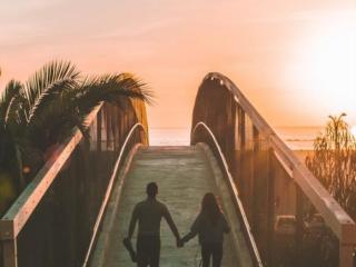 把一个人心伤了怎么去挽回，挽回一个人的最好办法