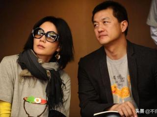 王菲与李亚鹏（李亚鹏苦苦哀求半年）