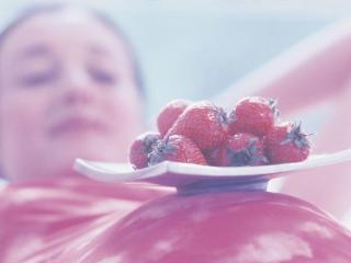 孕妇能吃雪糕吗中期（孕妇能不能吃冰激凌）