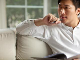 50岁出轨男人心里（一个中年男人50多岁了）