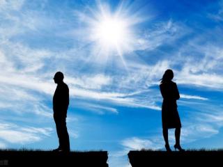 为了小三离婚的男人（为了小三抛妻弃子的前夫）