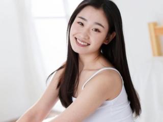 给人感觉很单纯的女人，内心比较单纯的女孩子