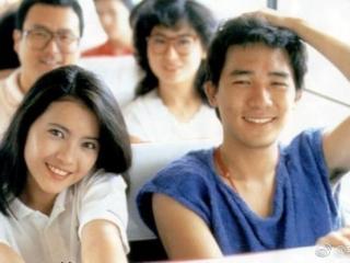 梁朝伟和蓝洁瑛（蓝洁瑛曾与周星驰梁朝伟等合影）