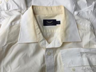 衣服放一年发黄了怎么洗（白色衣服久放后发黄难去除）