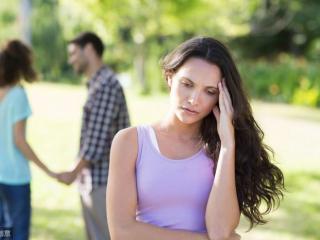 男人出轨死不承认是什么心理（却不愿意承认的心理只有一个）