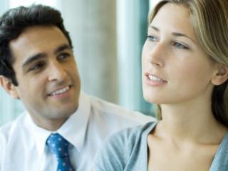 老公和异性聊天该管吗（老公总和女同事聊天）