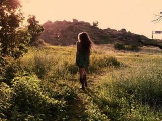 前夫不提复婚但一直有联系（前夫暧昧却不提复婚）