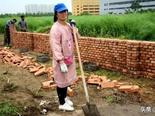 二婚女人花钱厉害还能过吗（二婚女人花钱都不当家）