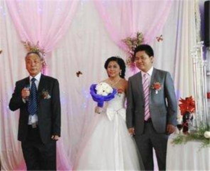 结婚男方父亲讲话稿（婚礼上新郎父亲的简短致辞）