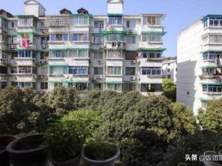 妻子有收入丈夫要给生活费吗（我每月还给她5000生活费）