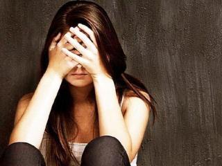 男朋友离异带个女儿（男友离异带一个孩子）