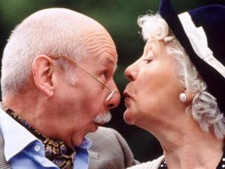 离婚女人想睡男人的暗示（可能会给你的哪几种暗示）