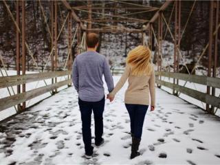 离婚带女儿的女人难处（女人离婚后独自带孩子是很难）