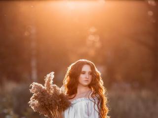 一个男人对你动情至深的表现（说明对你动情至深了）