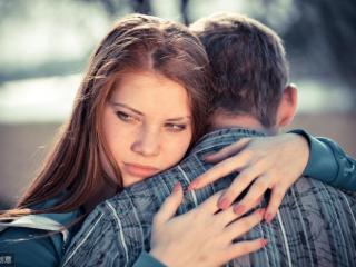 抓老婆出轨最简单的办法（老婆出轨后隐瞒的表现）