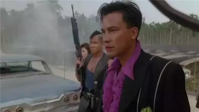 除了塑造"黑老大"之外,任达华演悍匪也是一绝,《侠盗高飞》《乌鼠之