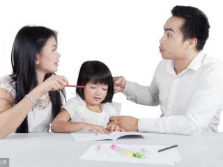 两个子女离婚怎么判（父母离婚两个孩子如何判抚养权）