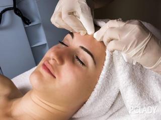 芦荟胶祛痘的正确用法（擦芦荟胶之后要洗掉吗）