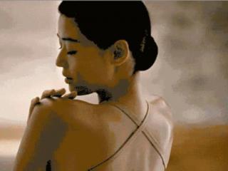 涂身体乳的好处和坏处（身体会发生什么变化）