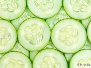 敷黄瓜片有什么好处（贴黄瓜片的好处有哪些）