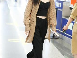 何穗真实身高（何穗178的大长腿没白费）