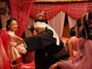 古代妃子侍寝过程图（历史妃子侍寝的方式）