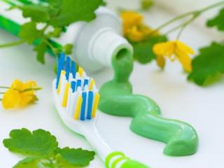 痘痘一夜快速消小偏方（祛痘｜牙膏一夜快速祛痘偏方）