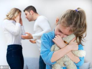 女方提出离婚两个孩子都不要（离婚双方都不要孩子怎么办）