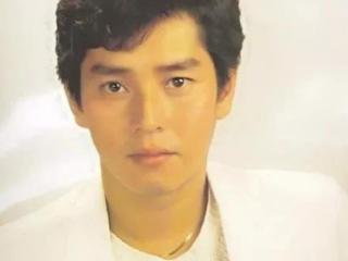 张国荣谭咏麟（与张国荣合影太珍贵）