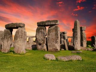 英国的国宝是什么（这件英国国宝被装在塑料管里）