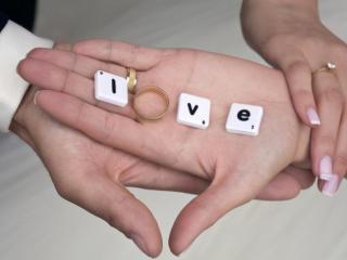 起诉离婚怎么起诉（向法院诉讼离婚需要哪些手续）