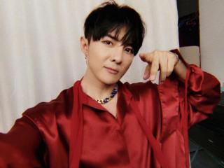 唐禹哲被曝恋网红（唐禹哲认爱小13岁嫩模）