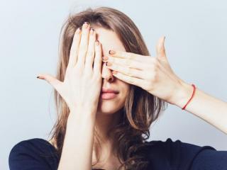 身体肤色不均（肤色不均匀是什么原因）