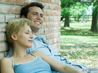 女人的脾气取决于男人（女人的脾气取决于男人的态度）