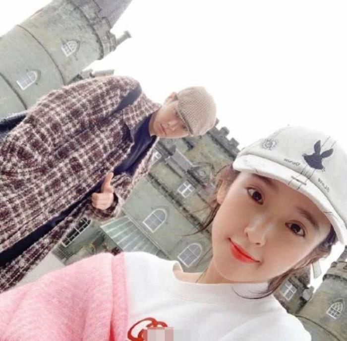 唐艺昕的老公是谁张若昀唐艺昕新婚后首晒蜜月照