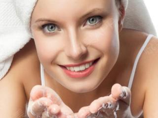 适合25岁用的眼霜（25岁女生必备的大牌眼霜测评）