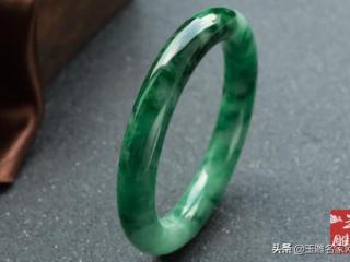 贵妃镯和圆镯的区别（贵妃镯和圆镯的区别在哪）