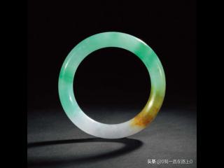贵妃手镯和正圈手镯的区别（贵妃镯的价格为何偏低）