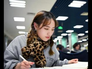 女孩子学什么技术比较好（女孩子最吃香的4大专业）