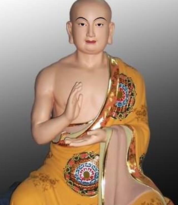 罗睺罗尊者,罗是梵语rāhula的音译,又译为罗睺罗,罗云等名,意译覆障