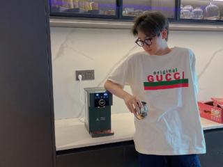 徐良专辑图片（许嵩淡出视野徐良短视频卖情怀）