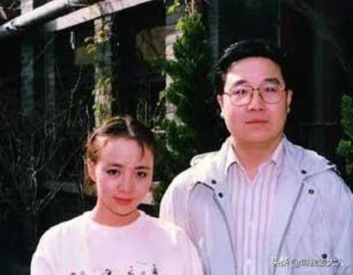 英达三任妻子分别是谁英达第3任妻子实力很强大