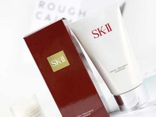 洗面奶和洁面乳有什么区别（洁面乳和洗面奶的区别）