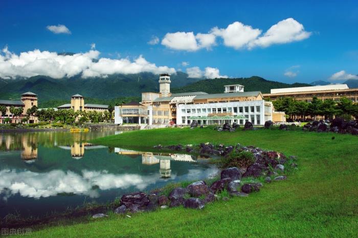 东华大学表演系龚俊毕业于东华大学