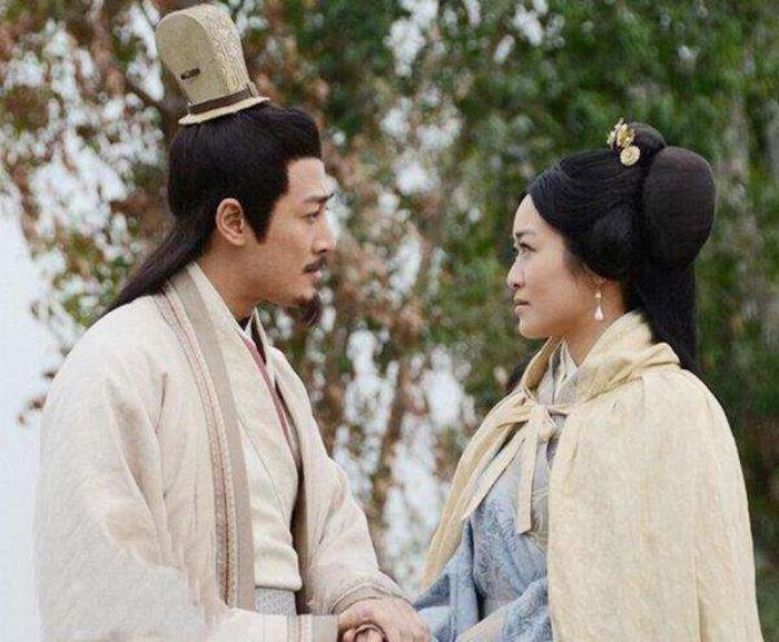 诸葛亮的妻子是谁三国诸葛亮老婆黄月英真的很丑吗