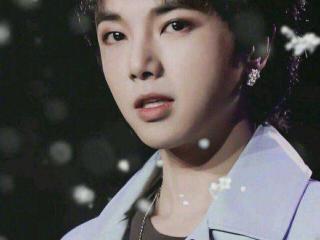 华晨宇评价许嵩（许嵩的歌词里已经给出了答案）