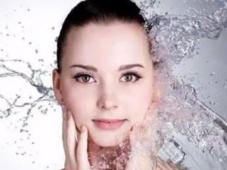 脸部最简单的补水方法（教你一些实用技巧快速补水）