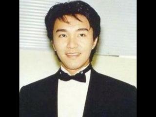 周星驰身价资产多少亿（一代怪才周星驰身价究竟多少）