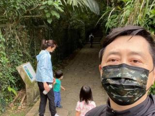 庾澄庆的老婆（庾澄庆首晒一家四口合照）